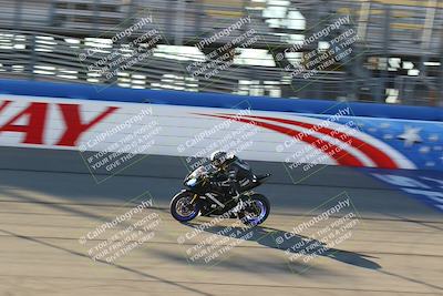 media/Jan-21-2022-Fastrack Riders (Fri) [[90b5309cc6]]/Level 4/Session 1 Front Straight/